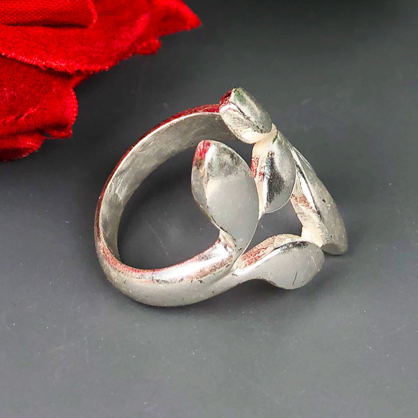 Tibet Sliver Ring for women and Girls stylish skin friendly nickle free,Dazzling Design