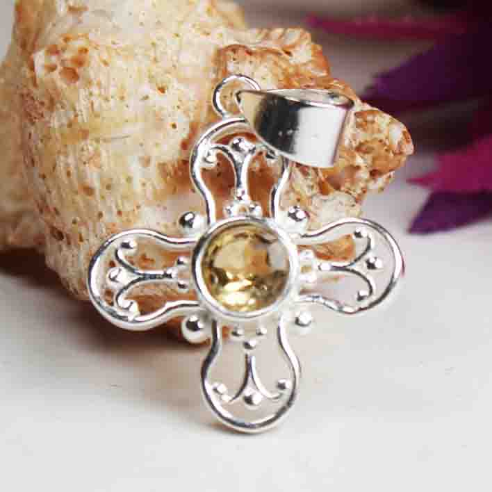 Fashionable Yellow Citrine Pendant