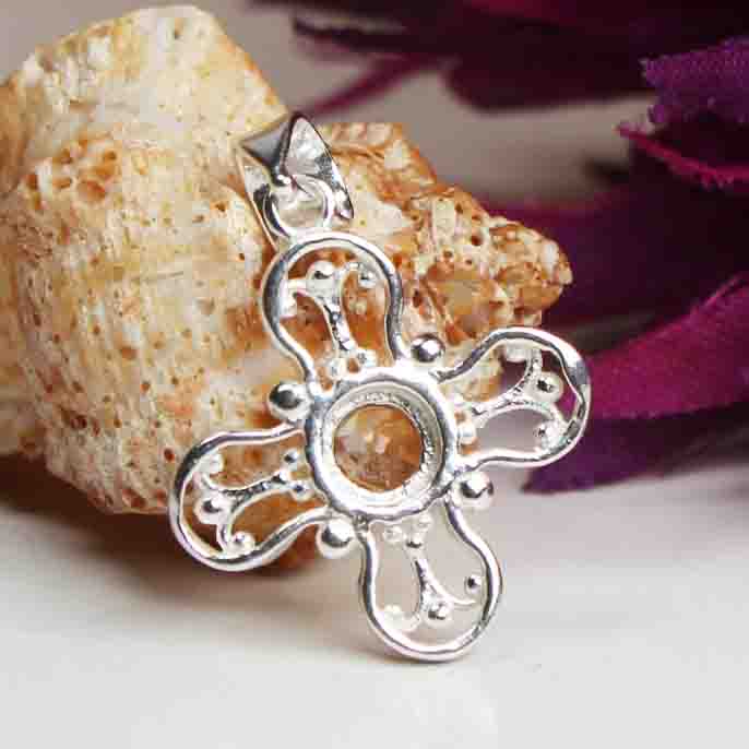 Fashionable Yellow Citrine Pendant