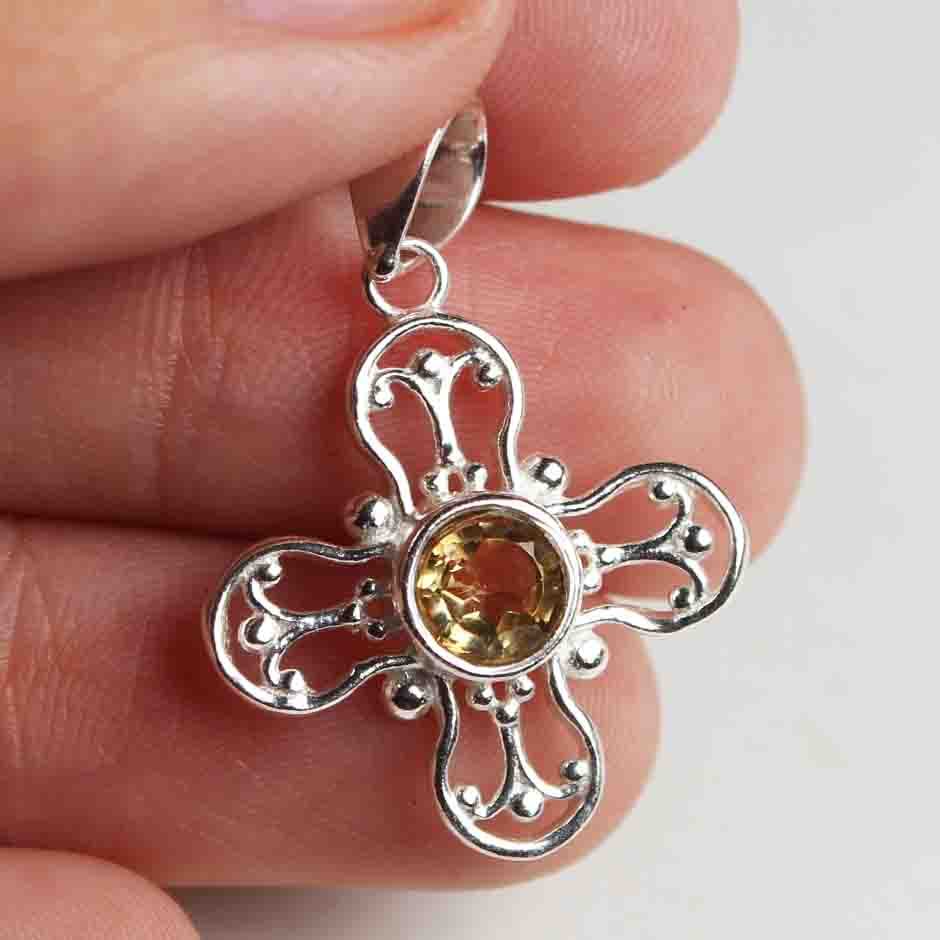 Fashionable Yellow Citrine Pendant