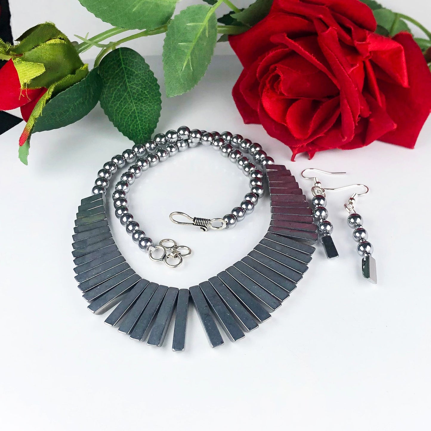 Charming Gray Hematite Necklace/Earrings Main Metal Brass, Silver Coated