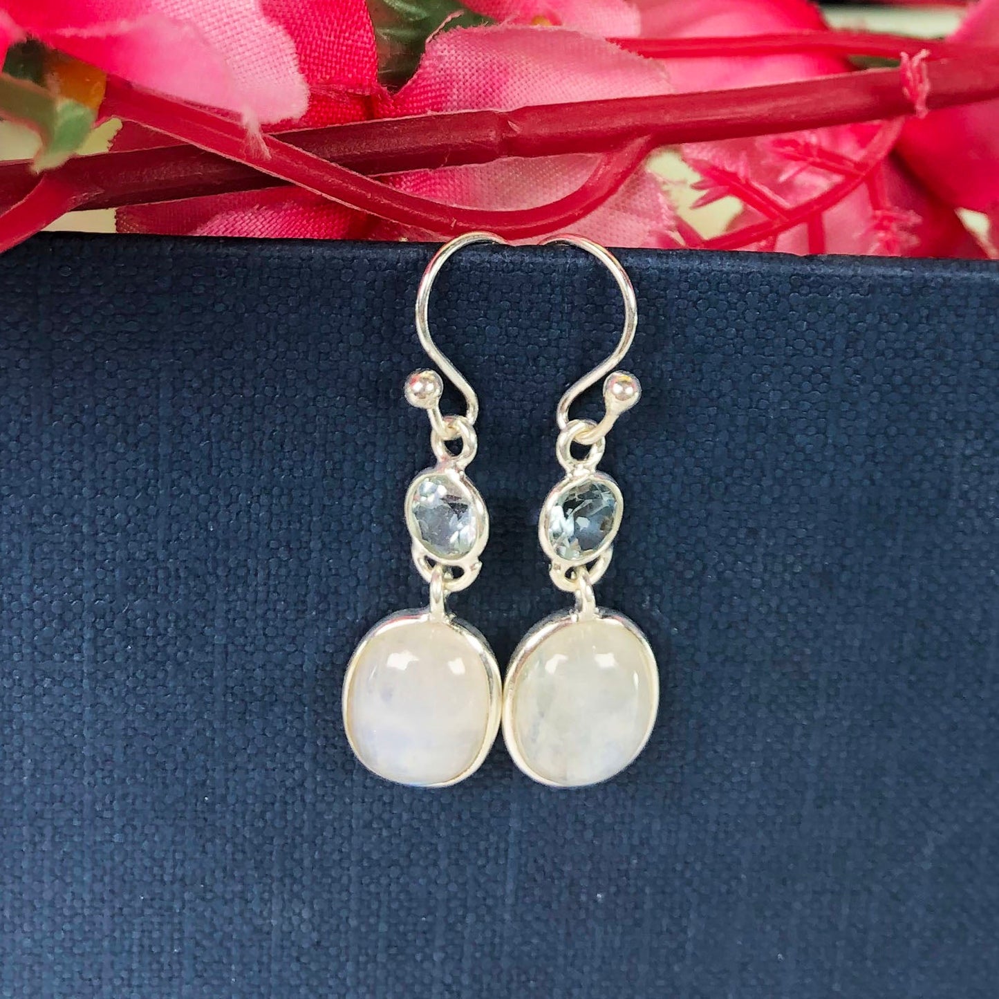 One of a kind Aquamarine and Moonstone Sterling Silver Earring