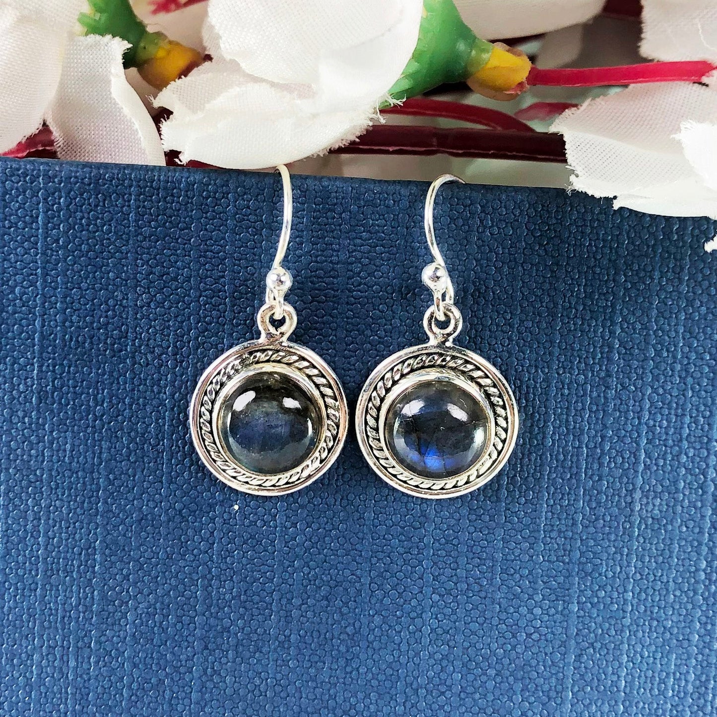 Beautiful Blue Flash Labradorite Sterling Silver Earring