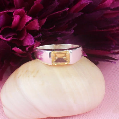 Fashionable Yellow Cirtine Ring for Women and Girls