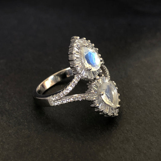Very Beautiful Blue Flash Moonstone Sterling Silver Ring