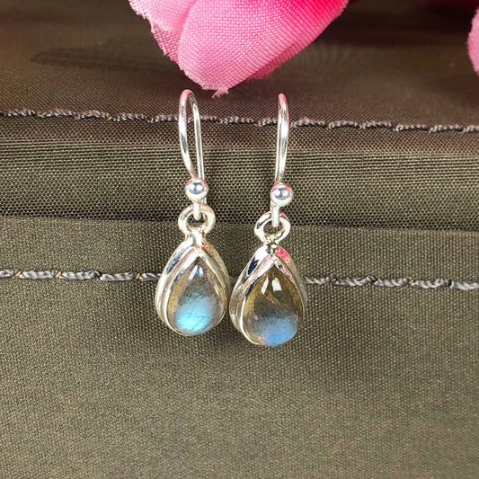Gorgeous Blue Flash Labradorite Sterling Silver Earring