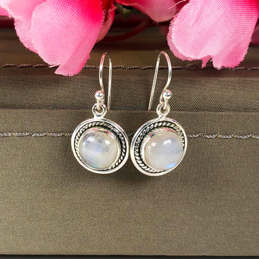 Pleasing Moonstone Sterling Silver Earring